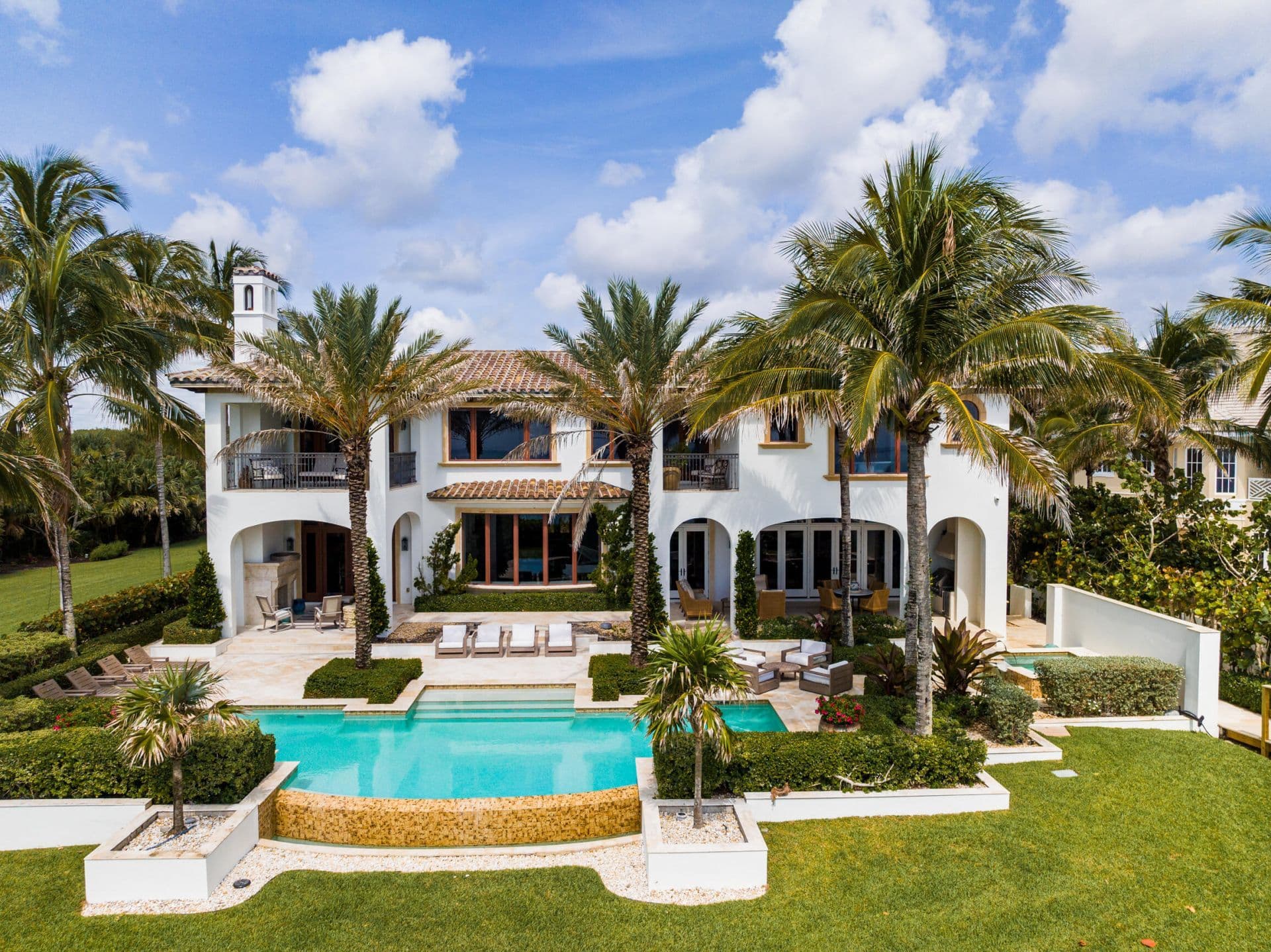 Discover luxury real estate, multifamily investments, and lifestyle opportunities in Miami, South Florida, and Italy with Fab