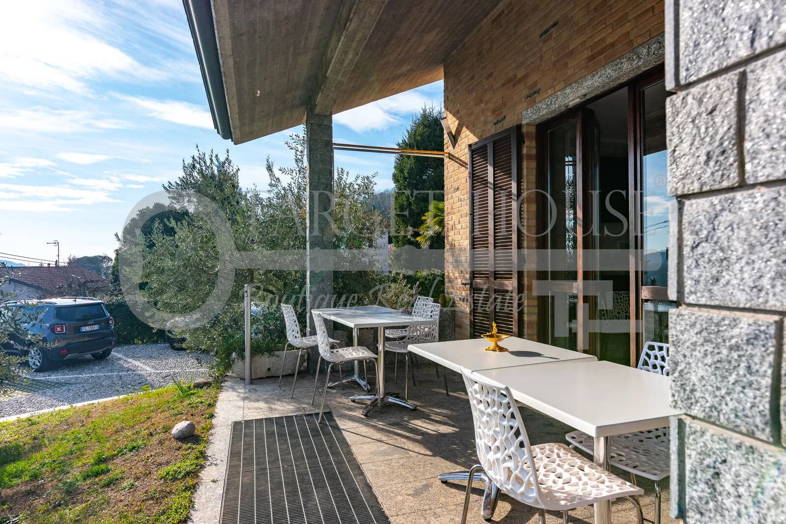 Lake Como B&B villa with pool, garden and guest accommodation — gallery photo 2