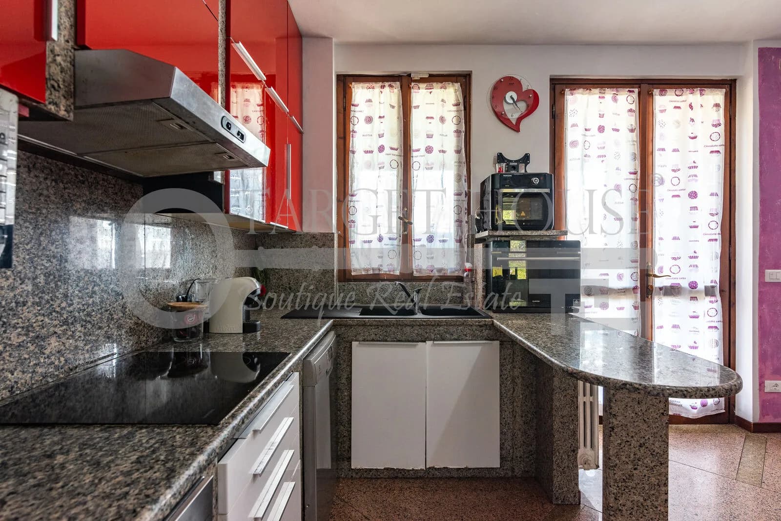 Lake Como B&B villa with pool, garden and guest accommodation — gallery photo 3