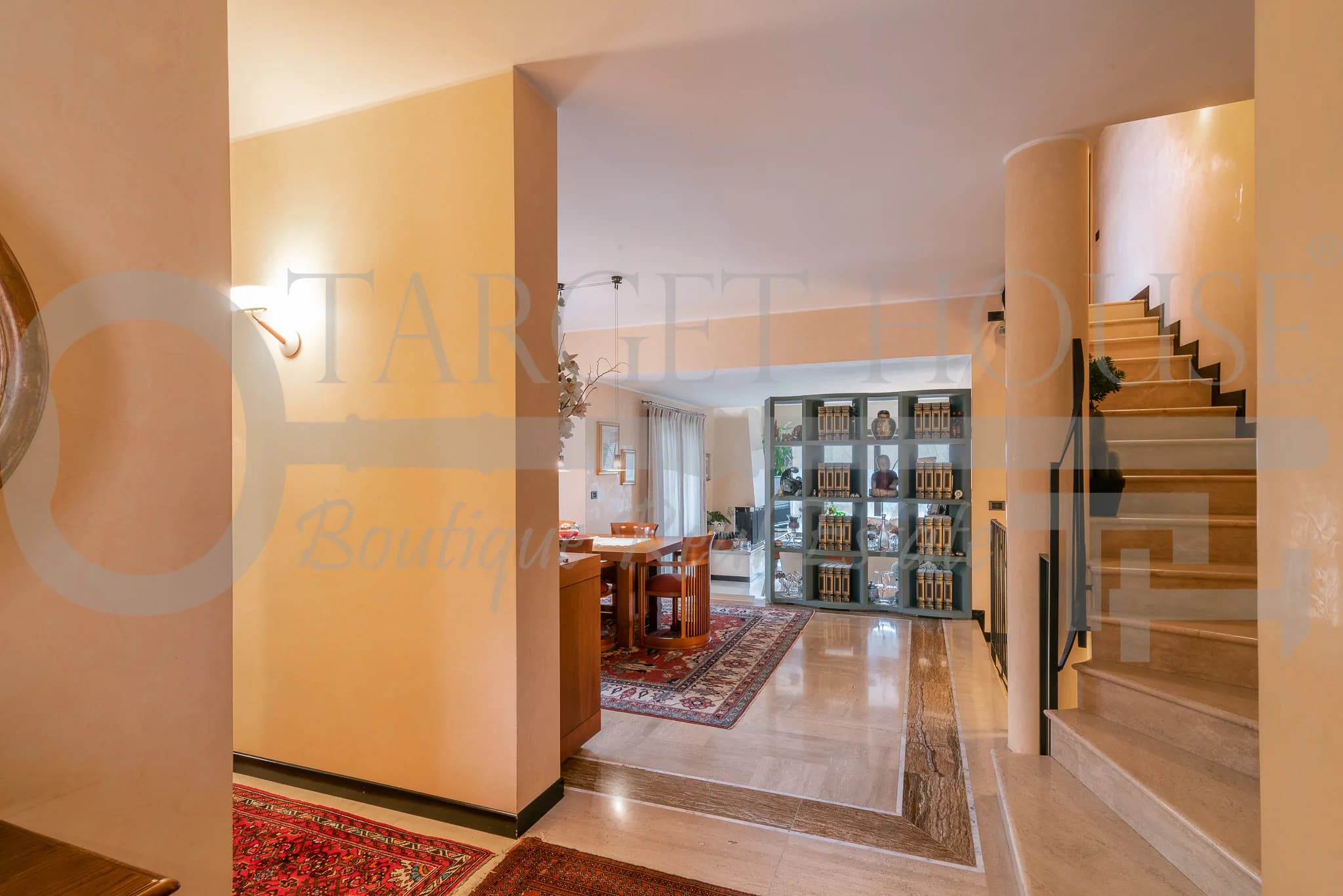 Important Villa with Heated Indoor Pool – Como, Italy — photo 11