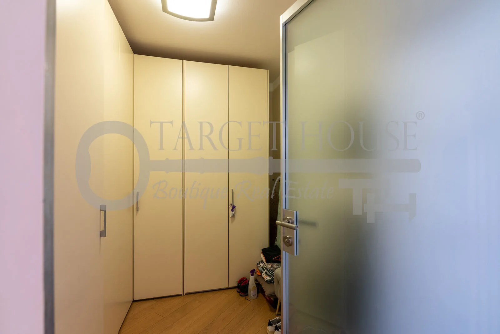 Luxury duplex apartment in central Como near the cathedral and lake — gallery photo 2