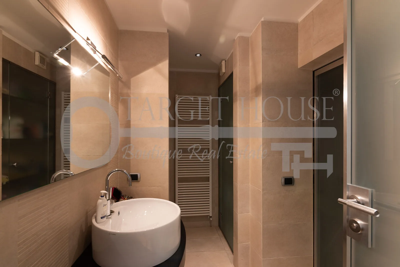 Luxury duplex apartment in central Como near the cathedral and lake — gallery photo 4