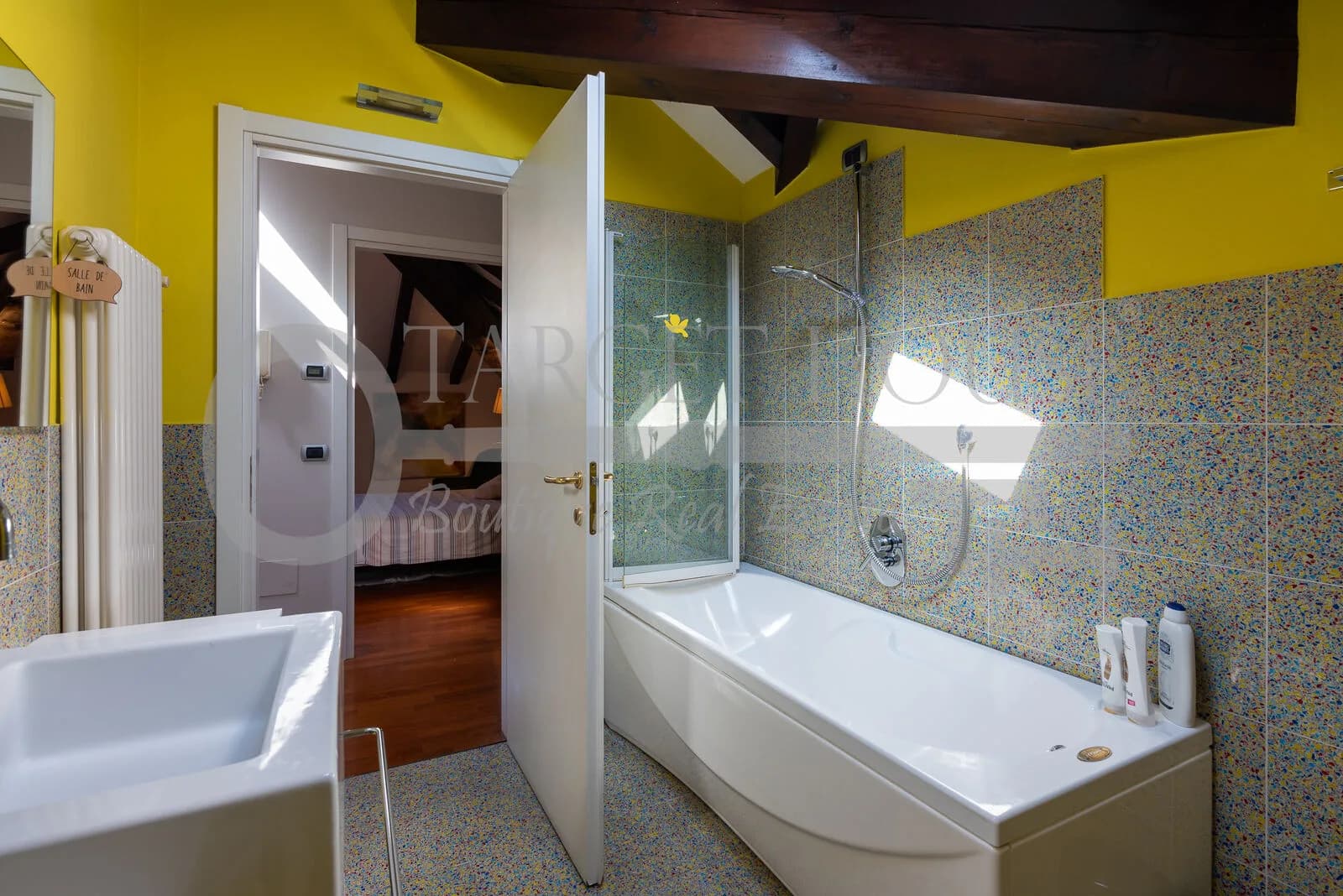 Luxury duplex apartment in central Como near the cathedral and lake — gallery photo 6