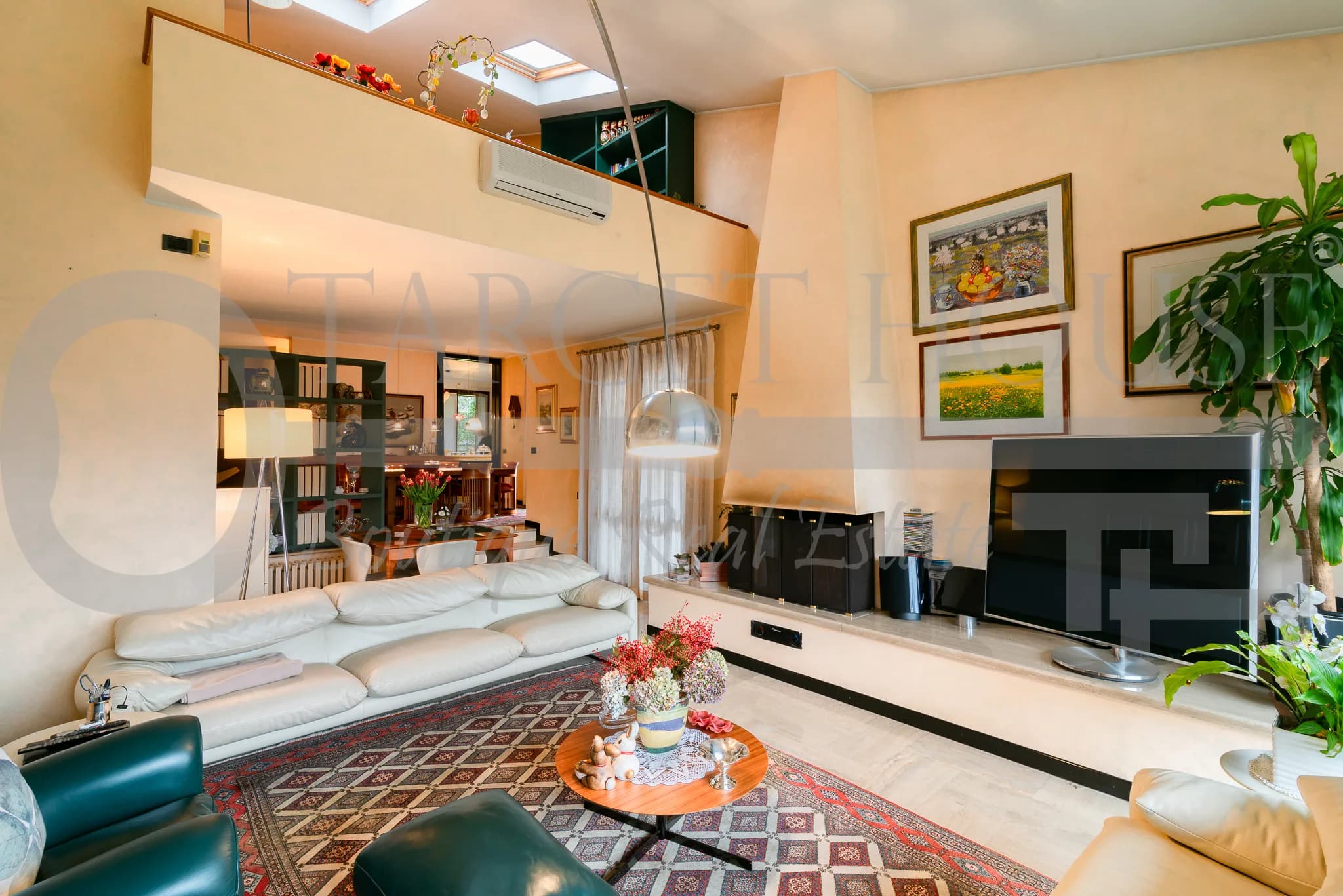 Important Villa with Heated Indoor Pool – Como, Italy — photo 14