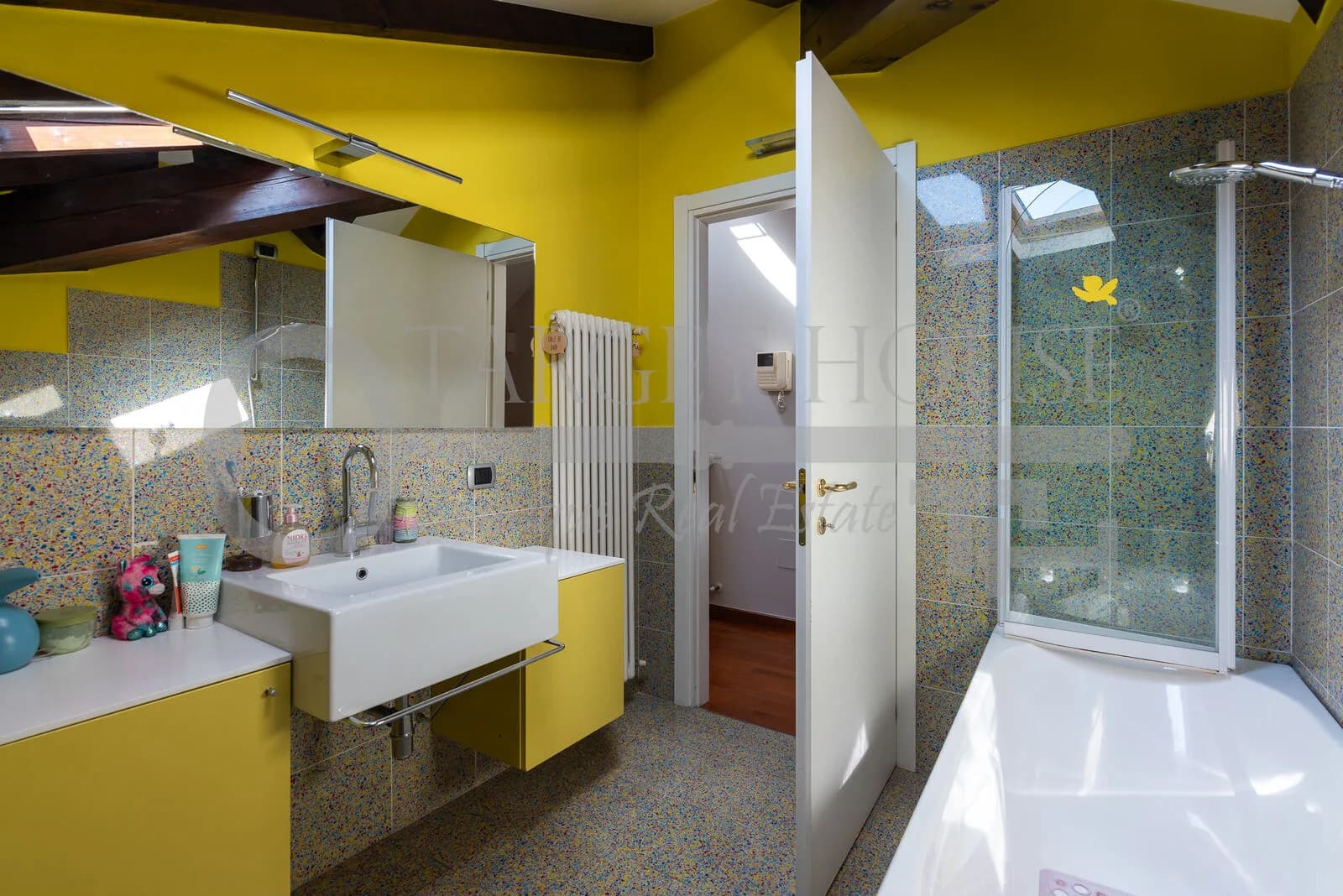 Luxury duplex apartment in central Como near the cathedral and lake — gallery photo 7