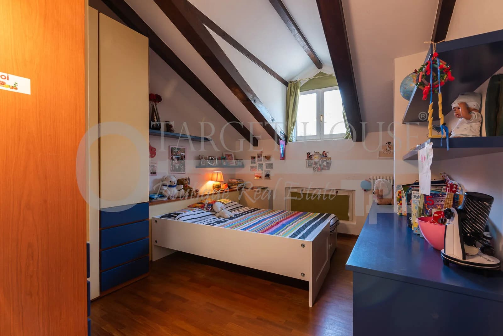 Luxury duplex apartment in central Como near the cathedral and lake — gallery photo 11
