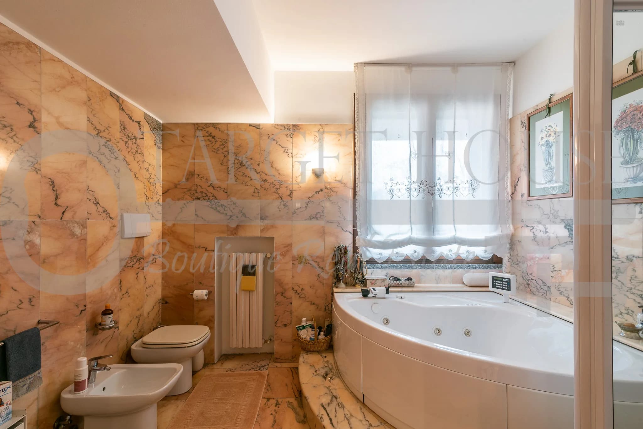 Important Villa with Heated Indoor Pool – Como, Italy — photo 19
