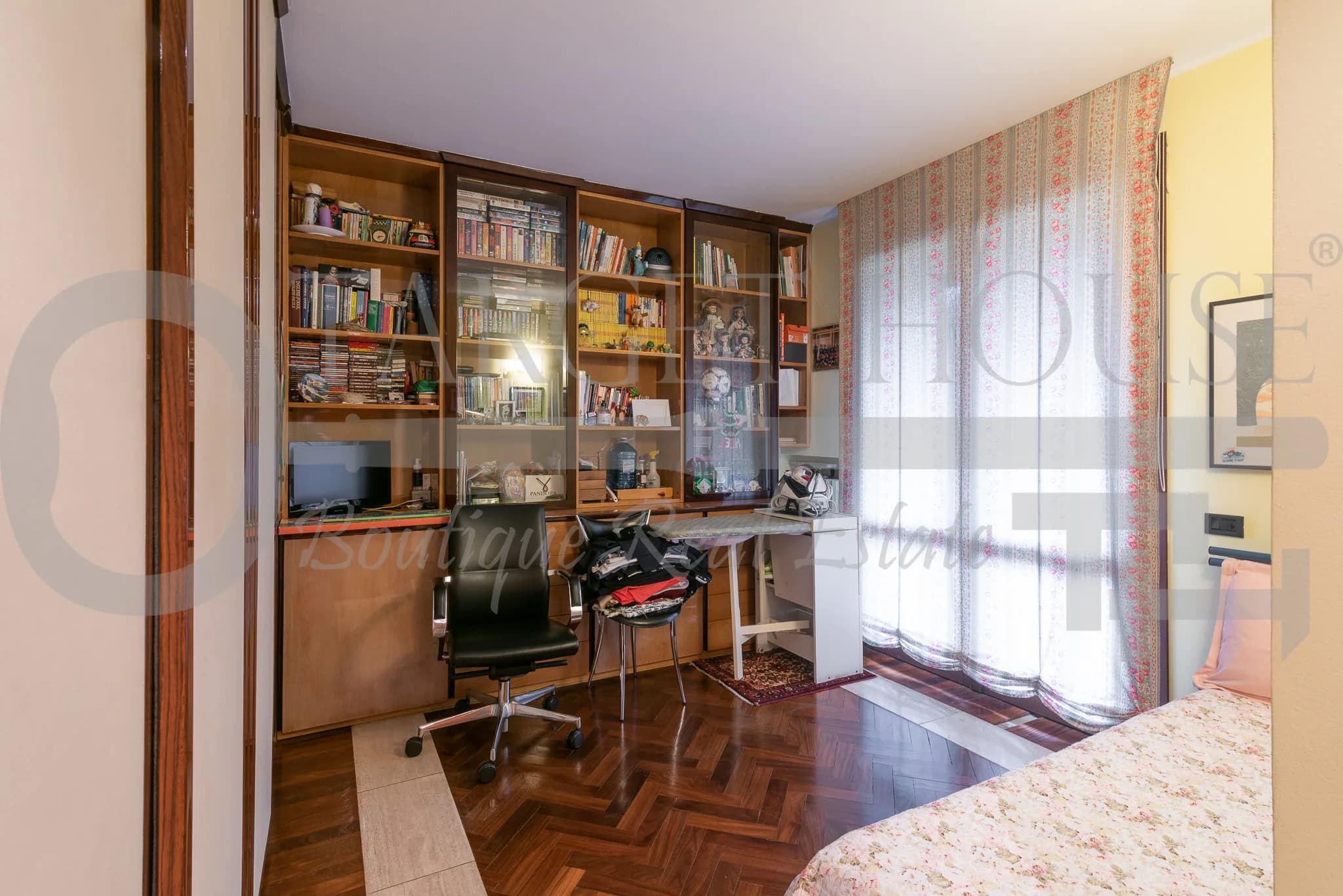 Important Villa with Heated Indoor Pool – Como, Italy — photo 20