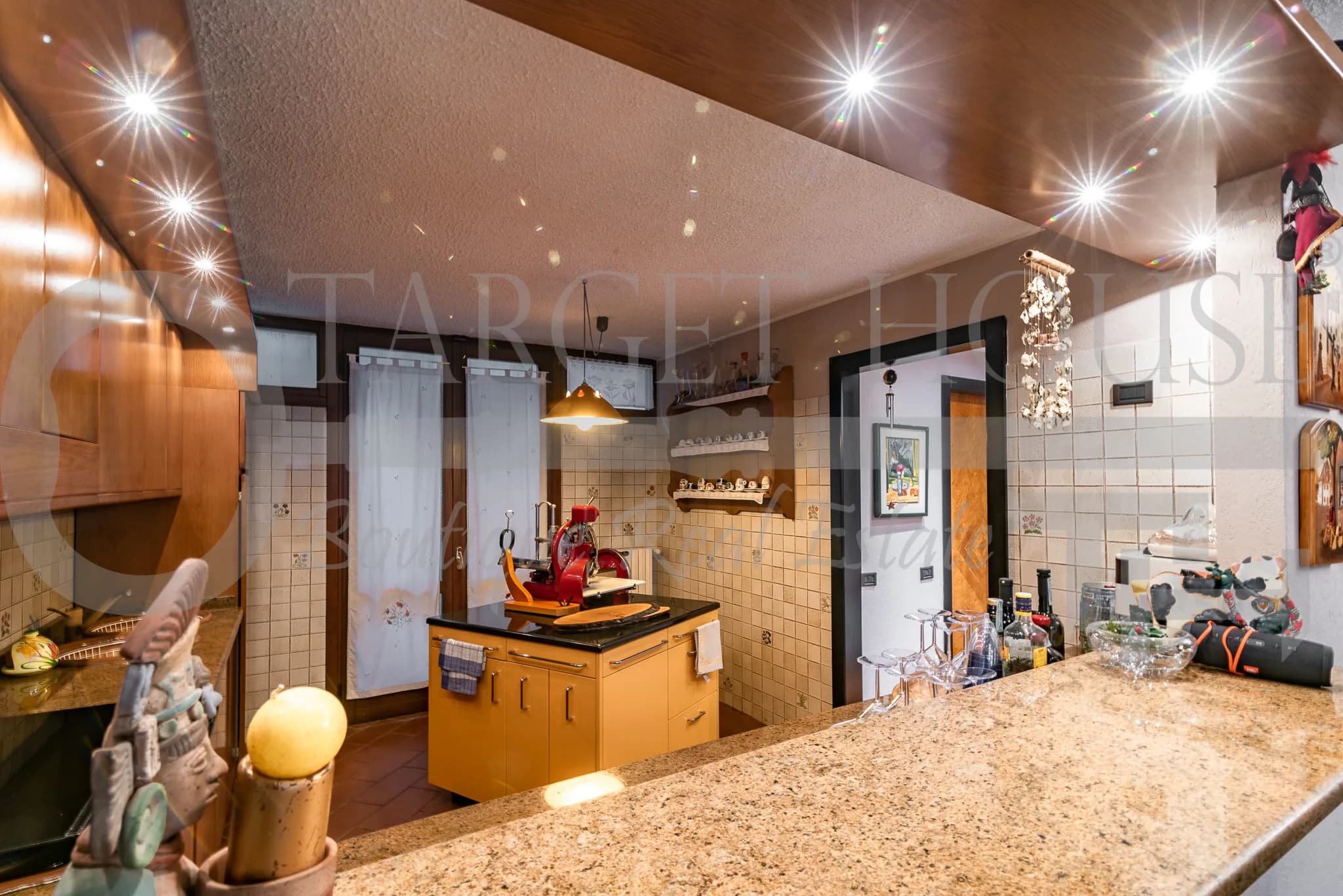 Important Villa with Heated Indoor Pool – Como, Italy — photo 23