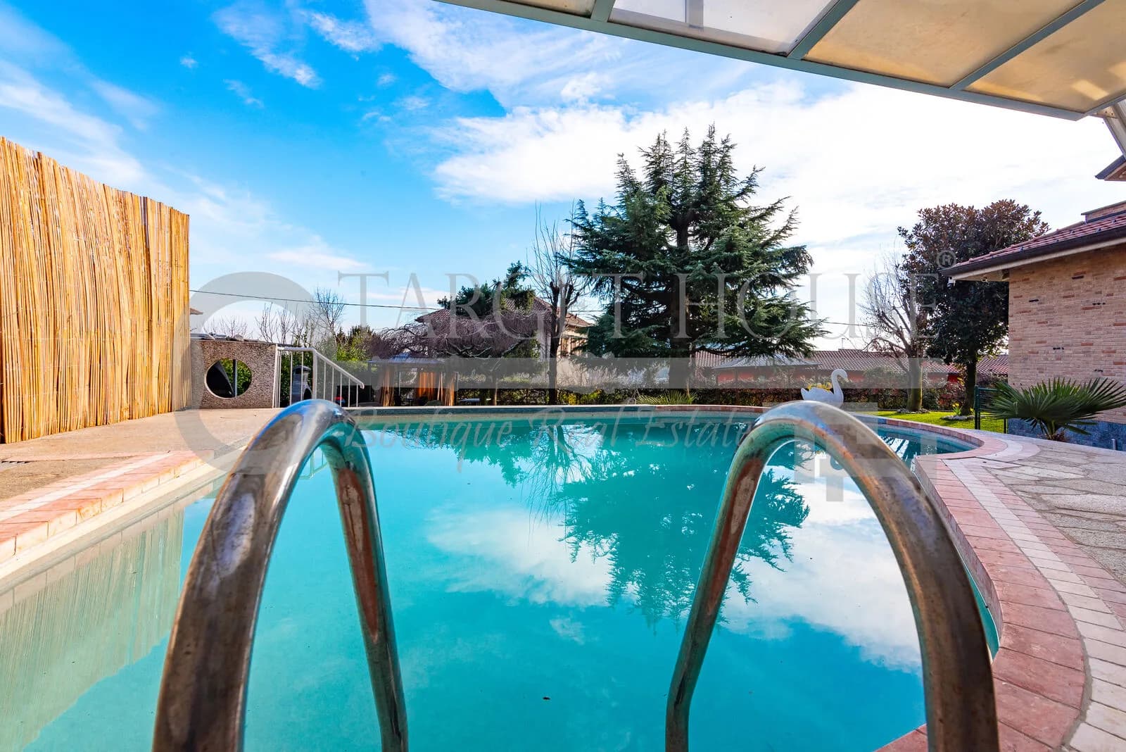 Lake Como B&B villa with pool, garden and guest accommodation — gallery photo 26