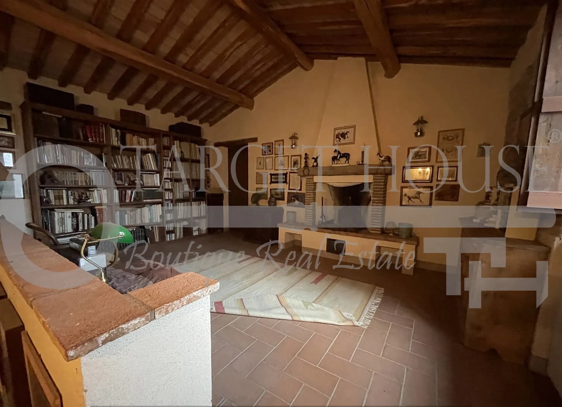 Charming Tuscan Ranch with Horse Stables, Farmland & Woodland Estate — photo 6