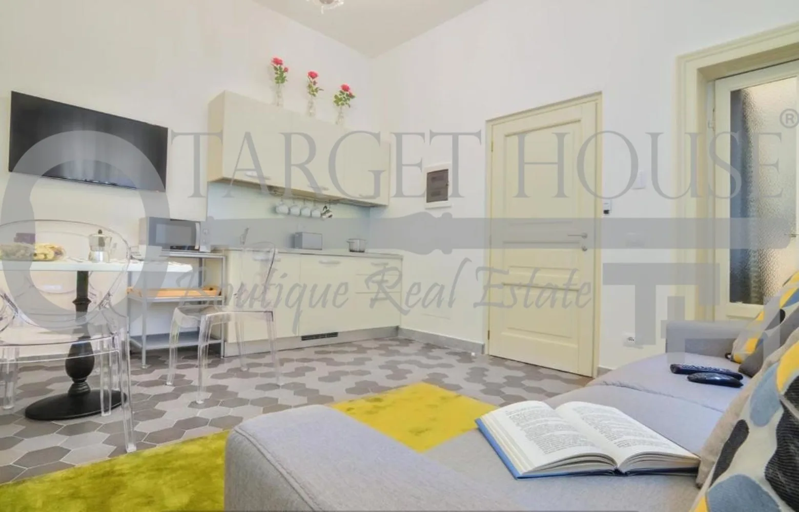 Milan Villa/apartments/Multifamily / Boutique Residential Building / Villa Conversion — photo 4