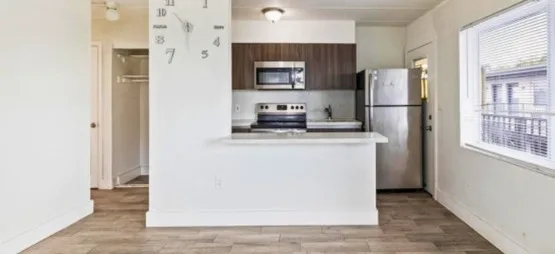 Miami Downtown close to I95 (734 NW 80th) — 2
