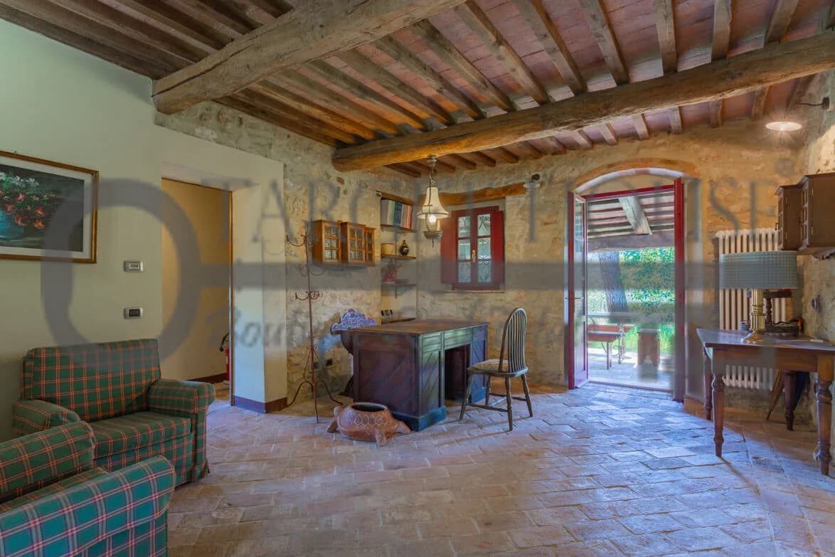 Panoramic Tuscan farmhouse near Bibbona with olive groves and country views — gallery photo 7