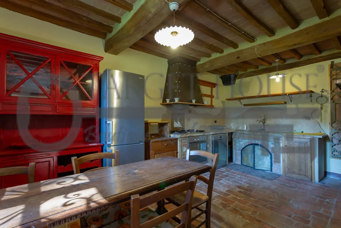 Panoramic Tuscan farmhouse near Bibbona with olive groves and country views — gallery photo 22