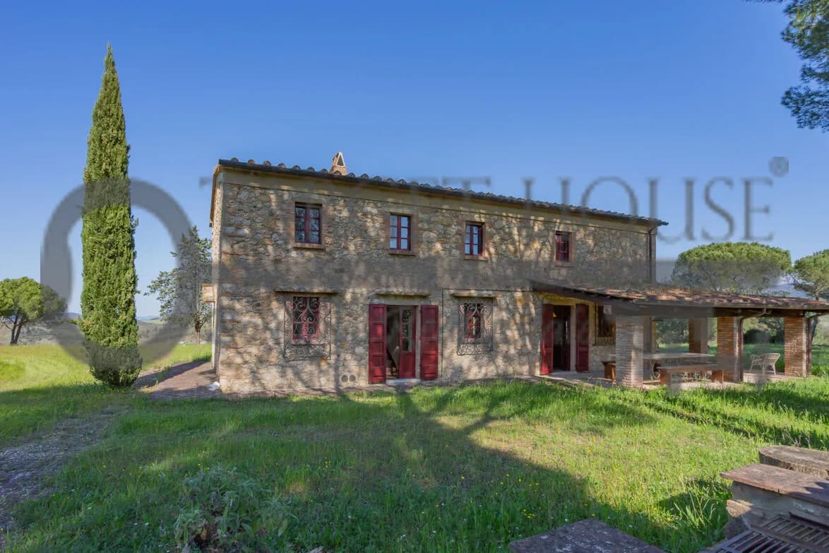 Panoramic Tuscan farmhouse near Bibbona with olive groves and country views — gallery photo 41