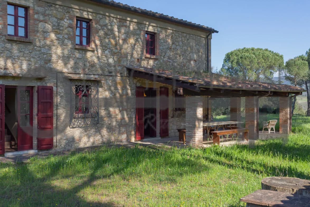 Panoramic Tuscan farmhouse near Bibbona with olive groves and country views — gallery photo 42