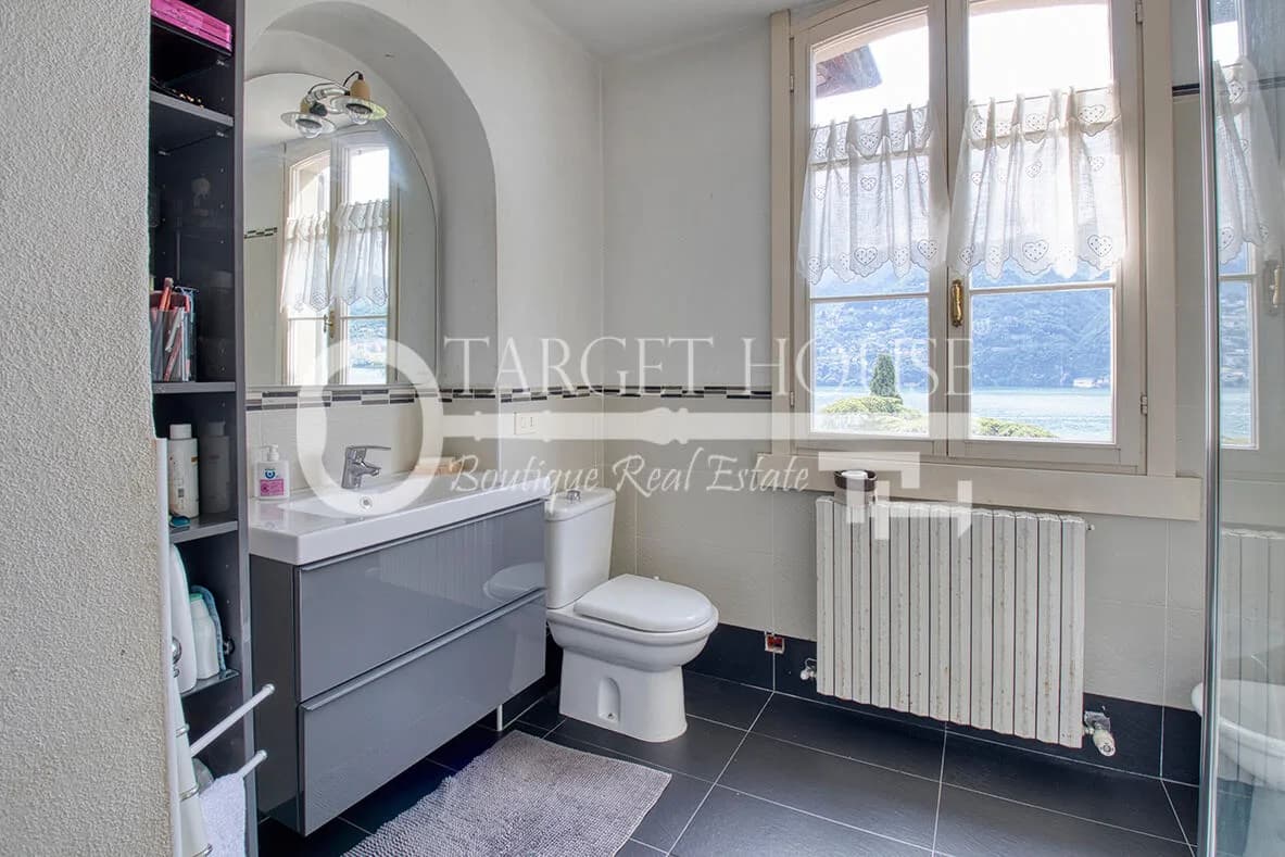 Luxury villa in Carate Urio with Lake Como views, pool and terraces — gallery photo 11