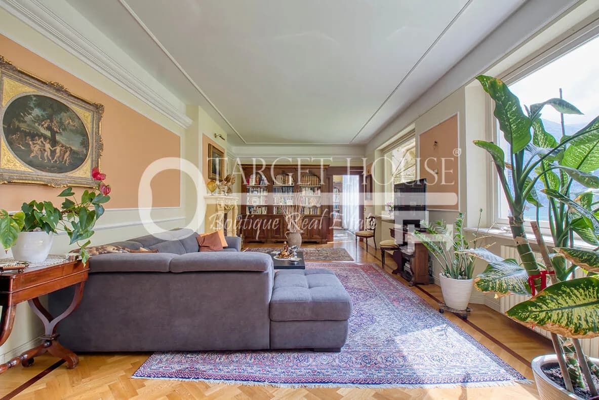 Luxury villa in Carate Urio with Lake Como views, pool and terraces — gallery photo 22