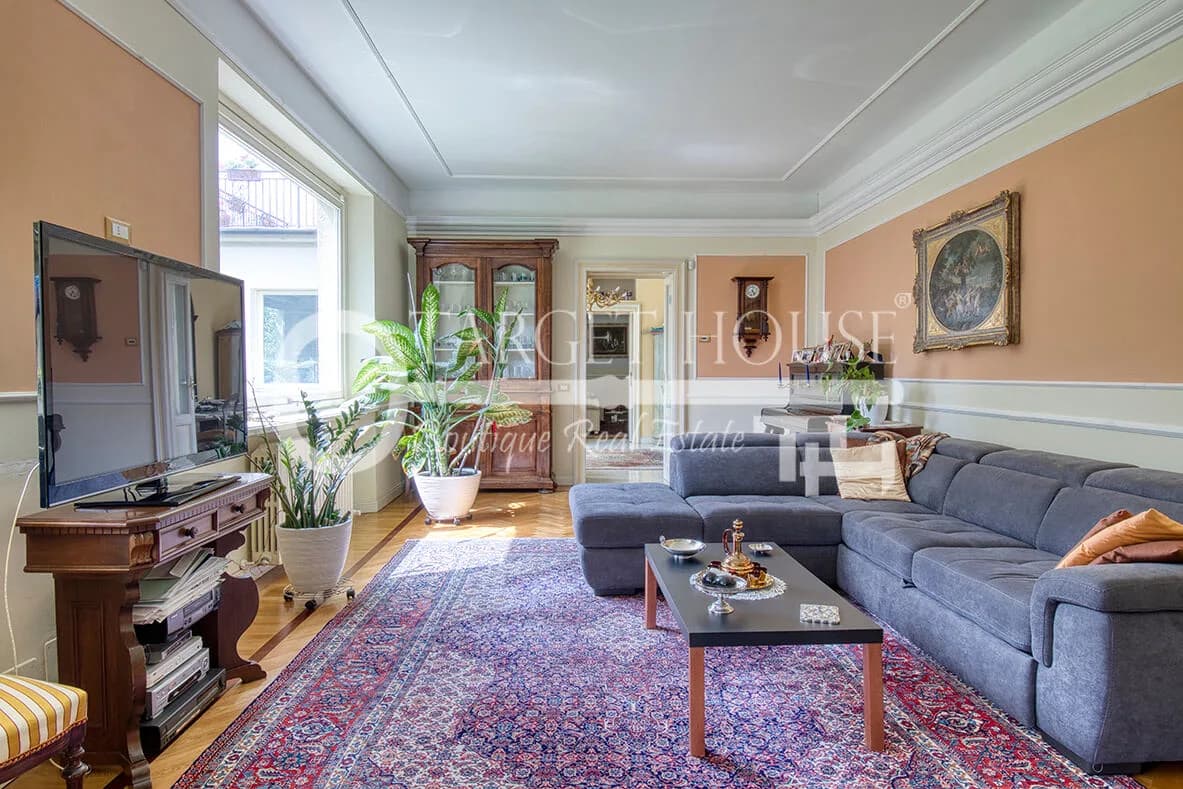 Luxury villa in Carate Urio with Lake Como views, pool and terraces — gallery photo 23