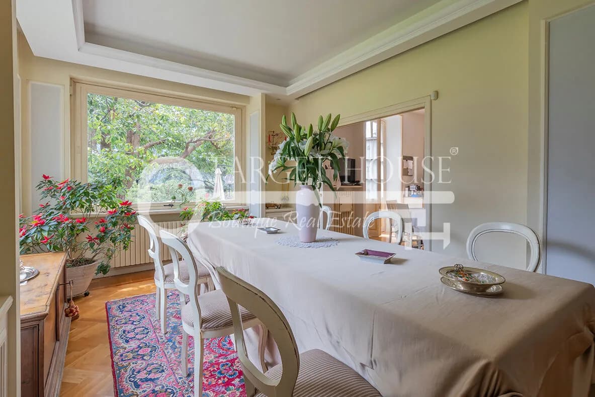Luxury villa in Carate Urio with Lake Como views, pool and terraces — gallery photo 26