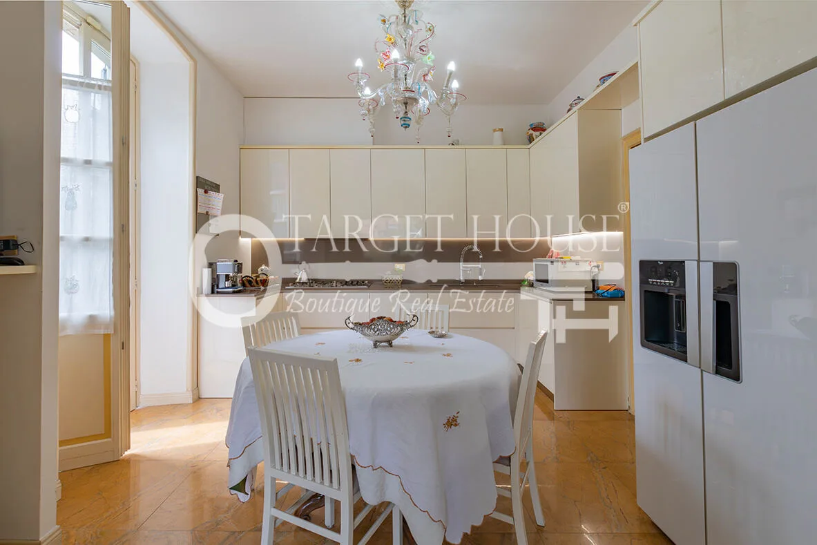 Luxury villa in Carate Urio with Lake Como views, pool and terraces — gallery photo 27
