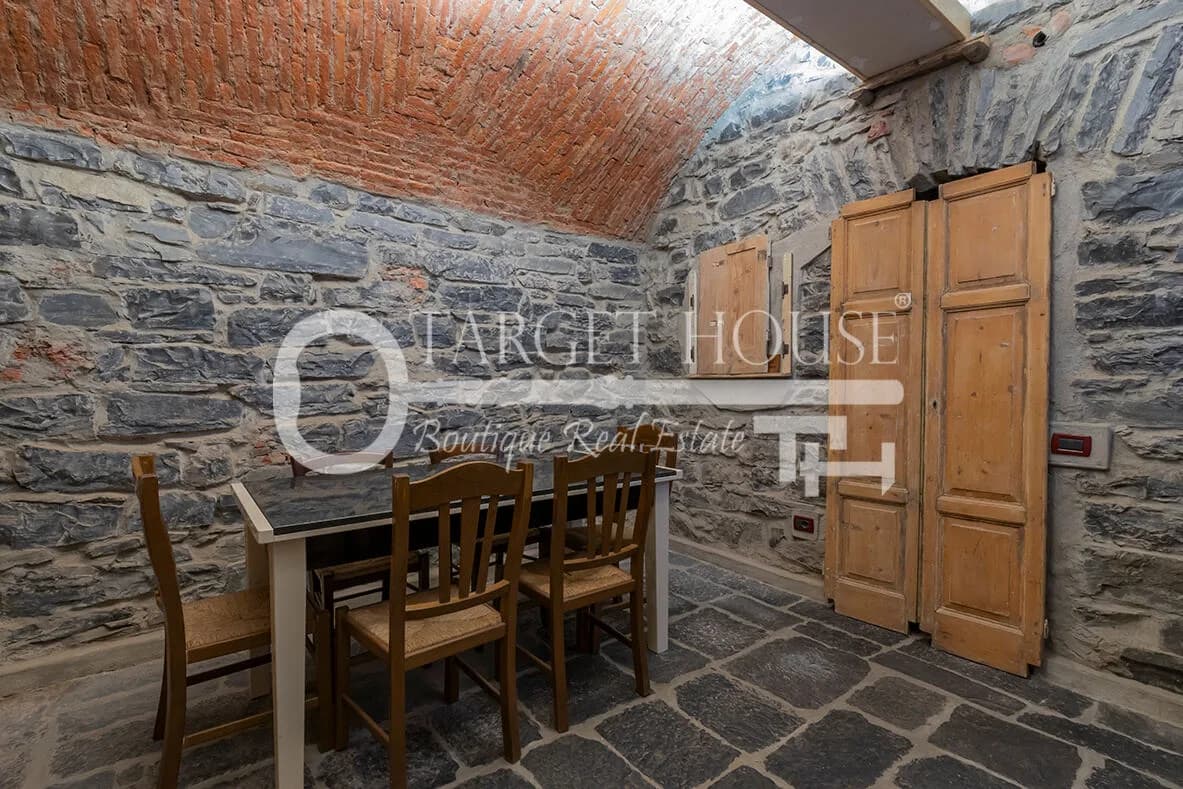 Luxury villa in Carate Urio with Lake Como views, pool and terraces — gallery photo 30