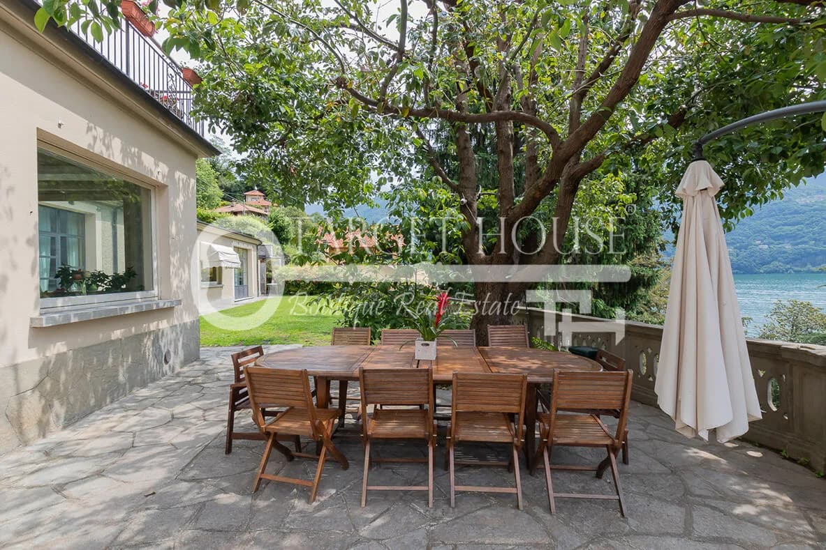 Luxury villa in Carate Urio with Lake Como views, pool and terraces — gallery photo 32