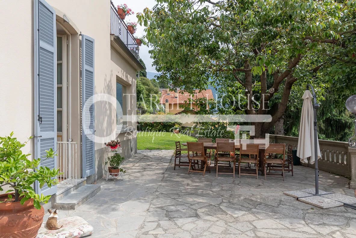 Luxury villa in Carate Urio with Lake Como views, pool and terraces — gallery photo 36