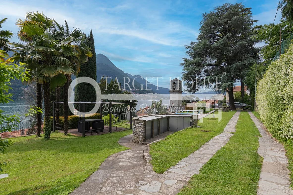 Luxury villa in Carate Urio with Lake Como views, pool and terraces — gallery photo 37
