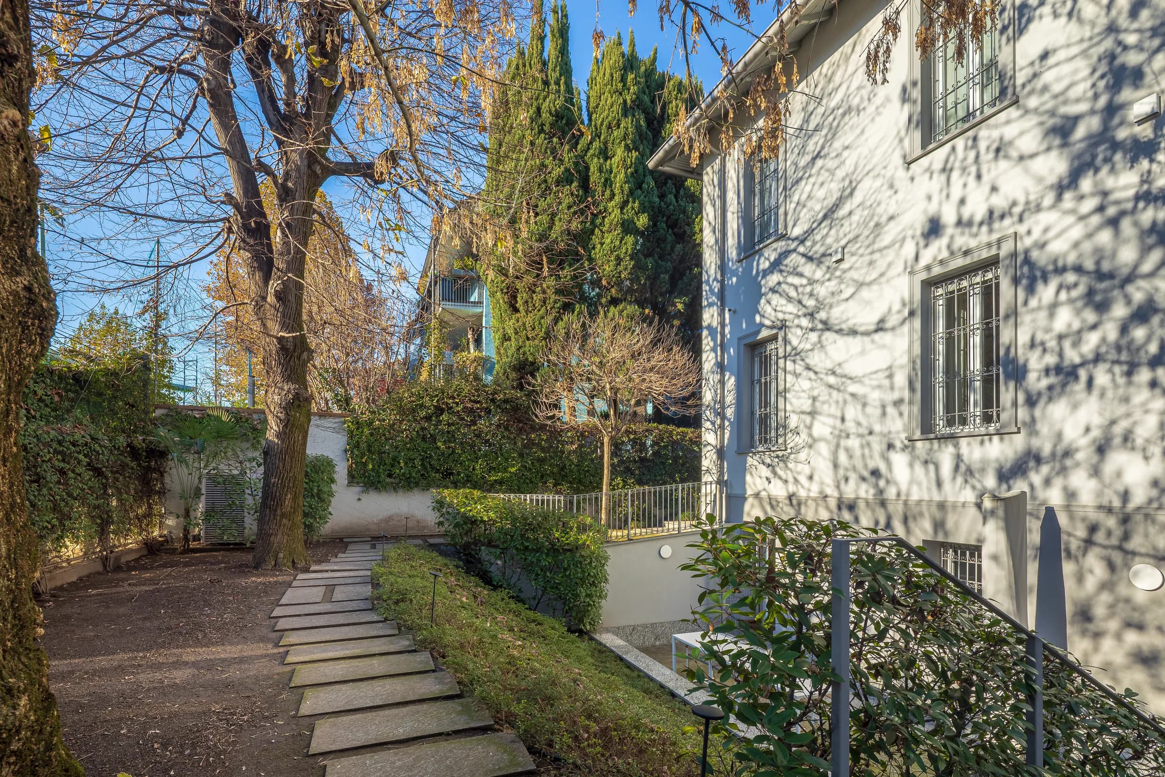 Historic Freestanding Villa — Maggiolina, Milan — photo 23