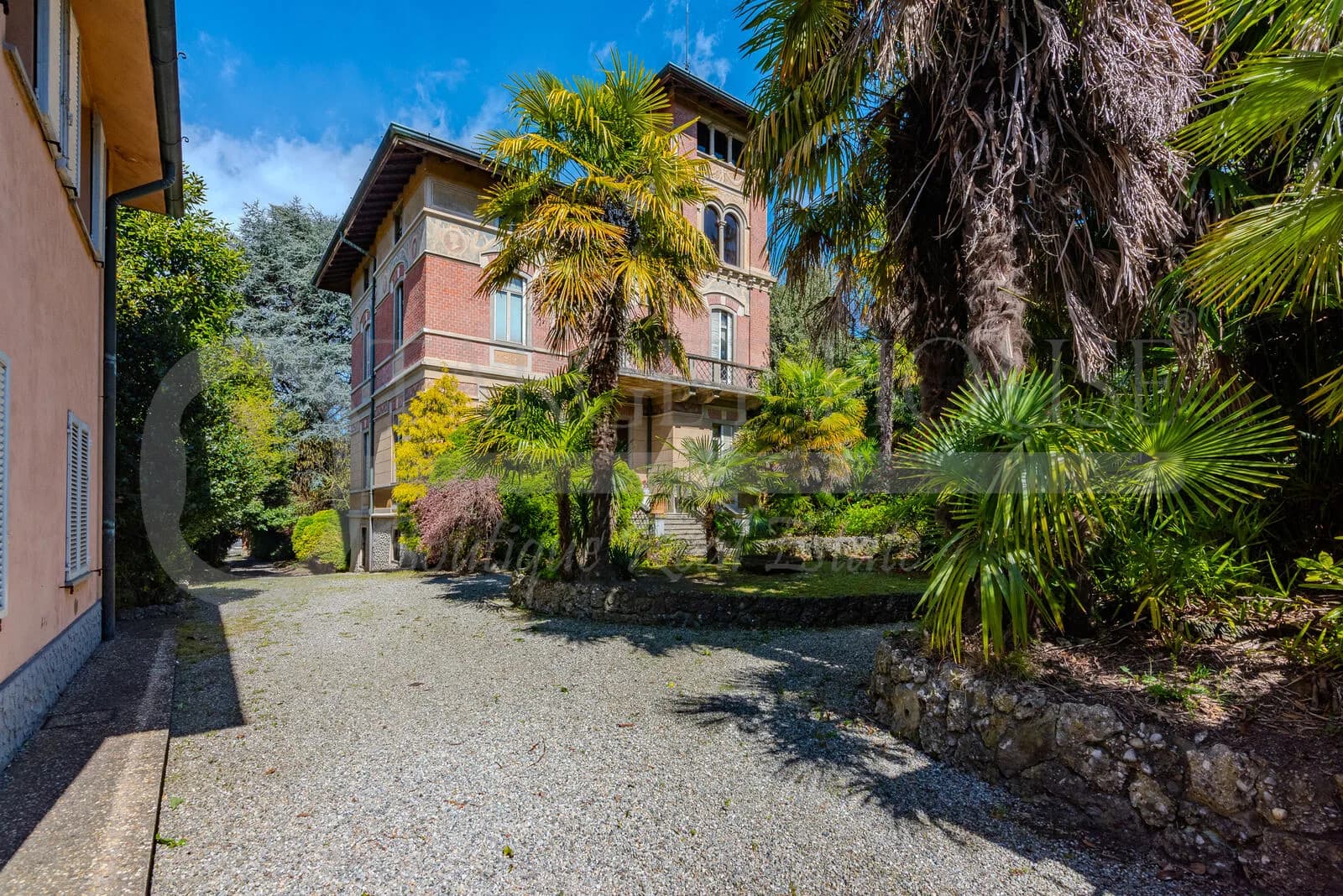 Liberty villa in Brianza with guest house — gallery photo 28