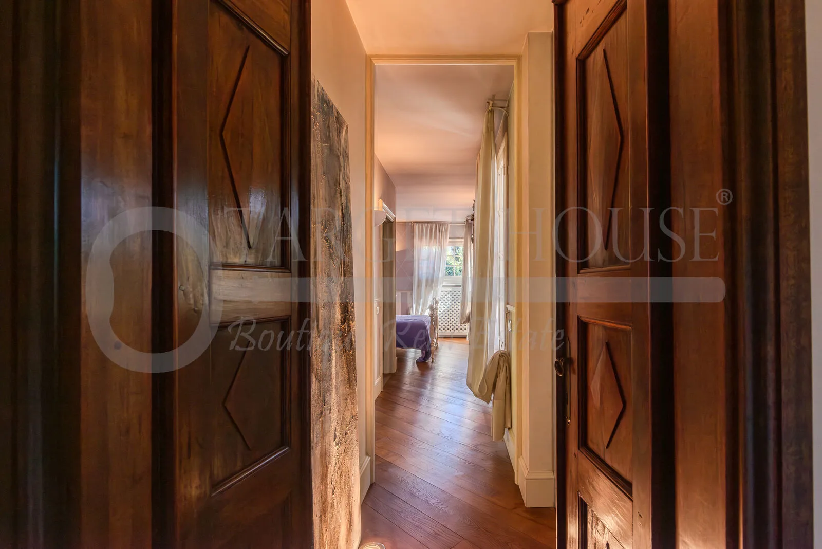 Luxury villa in Carimate with infinity pool — gallery photo 7