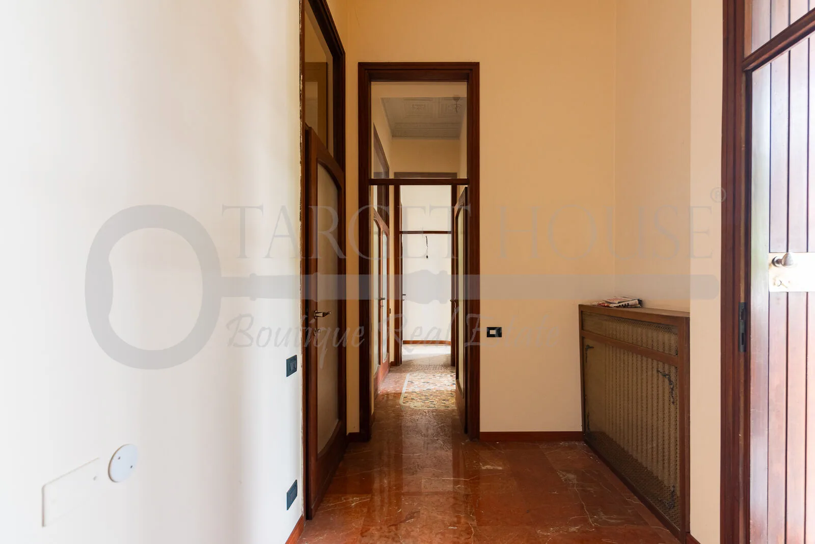 Liberty villa in Como near the old town and lake — gallery photo 5