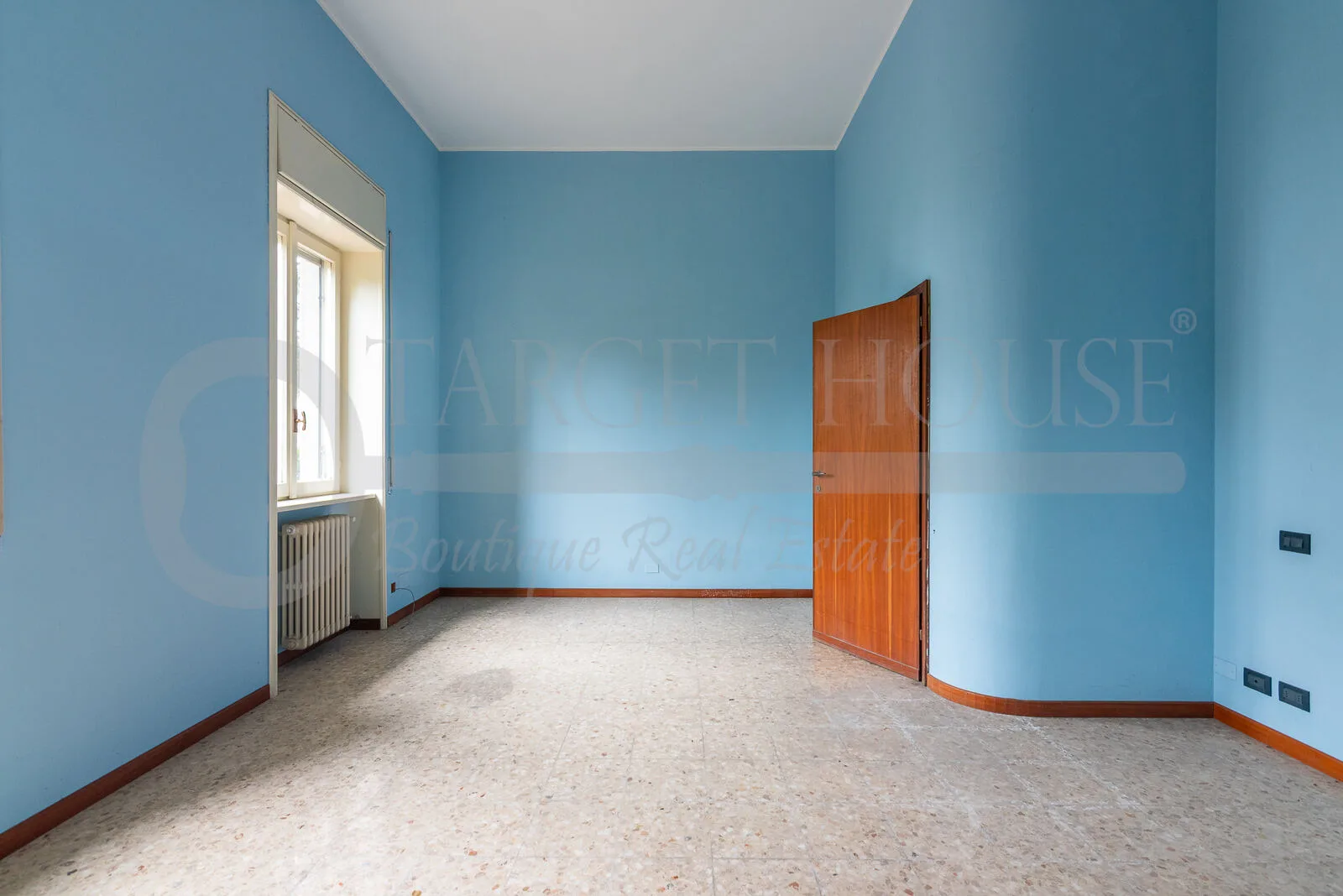 Liberty villa in Como near the old town and lake — gallery photo 6