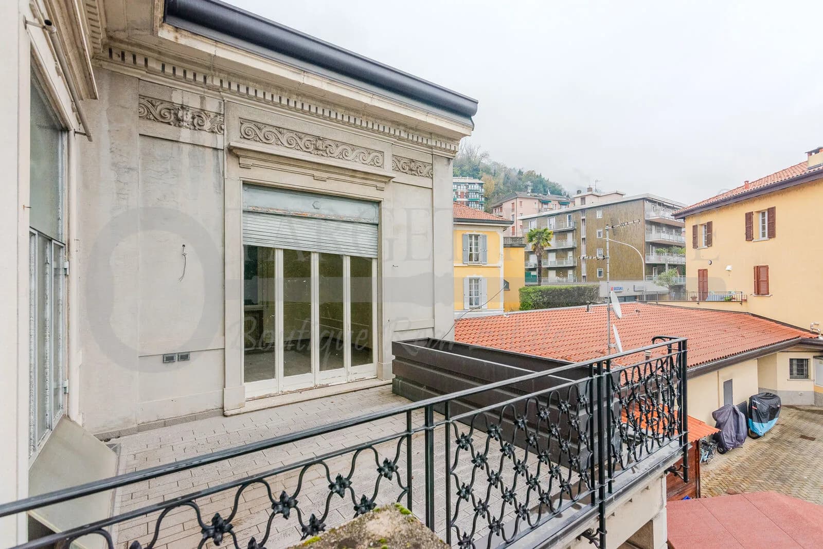 Liberty villa in Como near the old town and lake — gallery photo 21