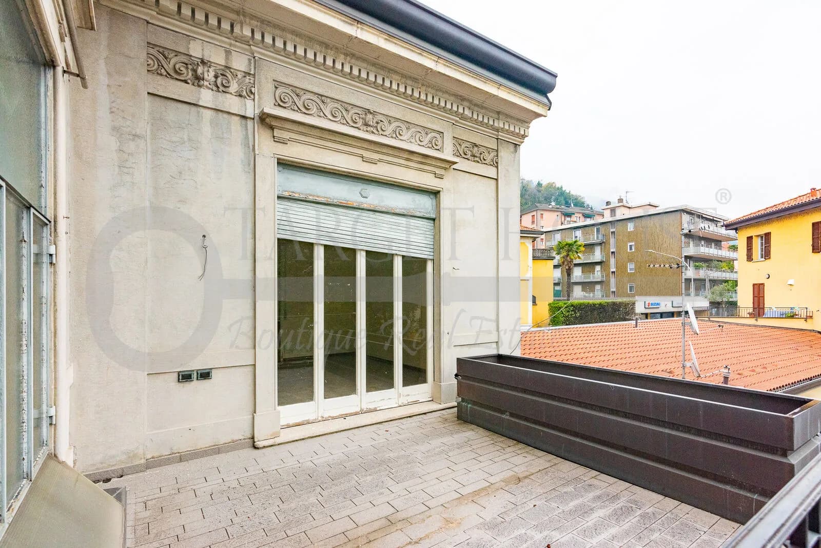 Liberty villa in Como near the old town and lake — gallery photo 22