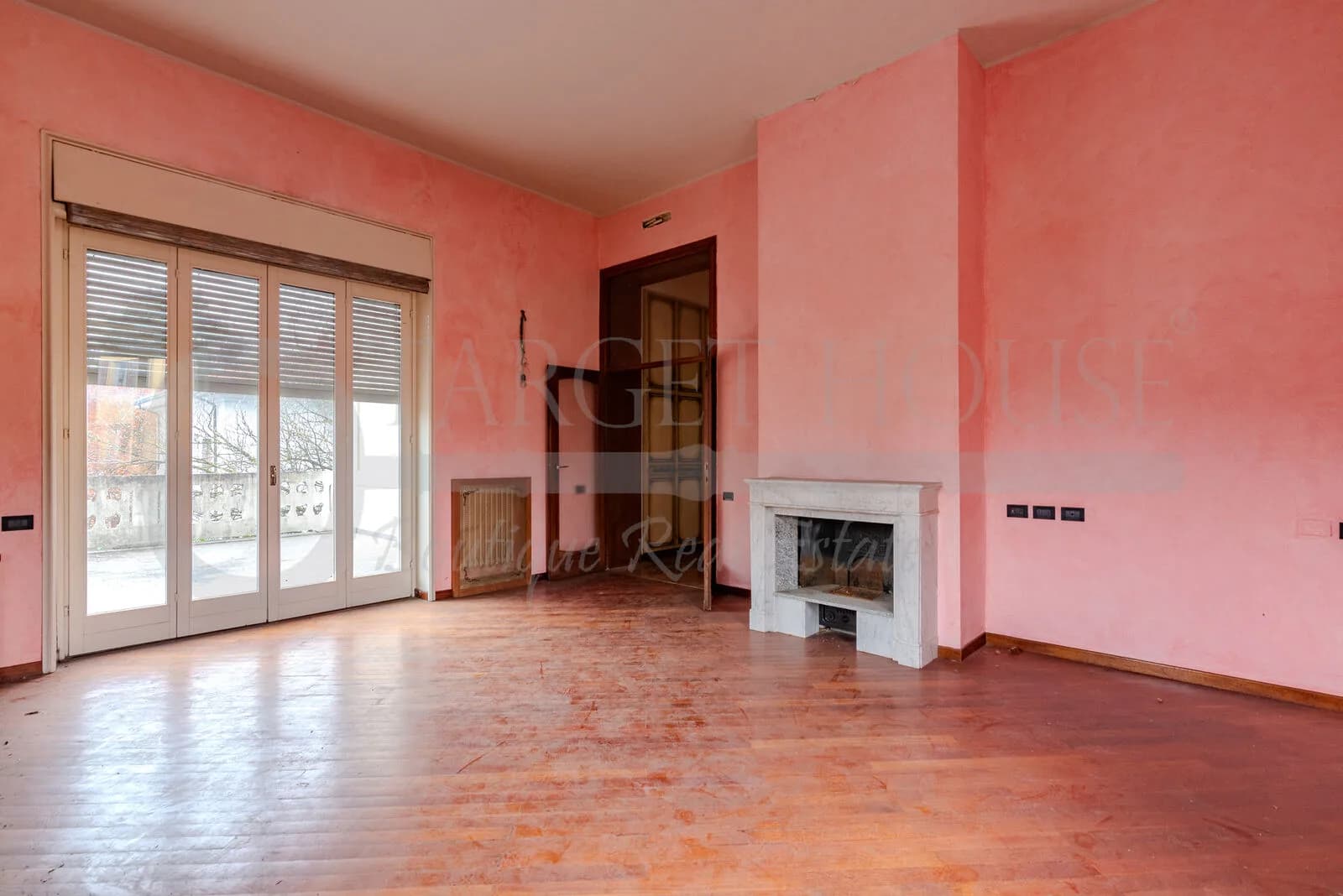 Liberty villa in Como near the old town and lake — gallery photo 24