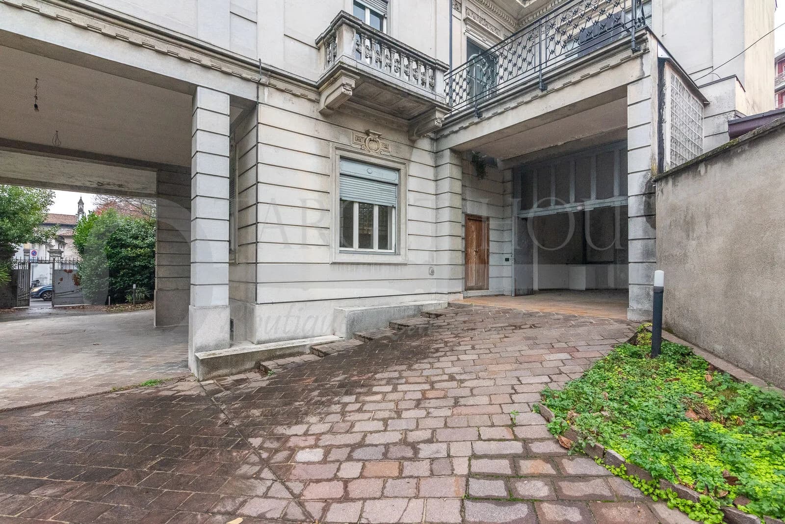 Liberty villa in Como near the old town and lake — gallery photo 35