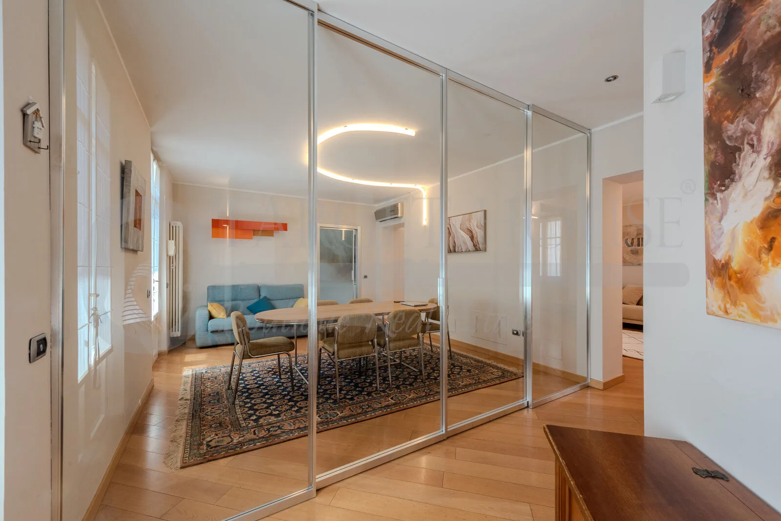 Luxury duplex apartment in central Como near the cathedral and lake — gallery photo 23
