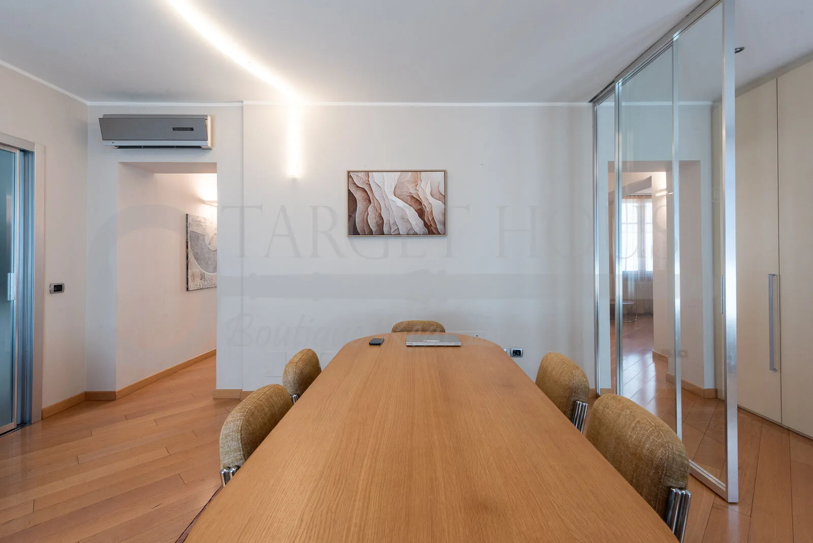 Luxury duplex apartment in central Como near the cathedral and lake — gallery photo 27