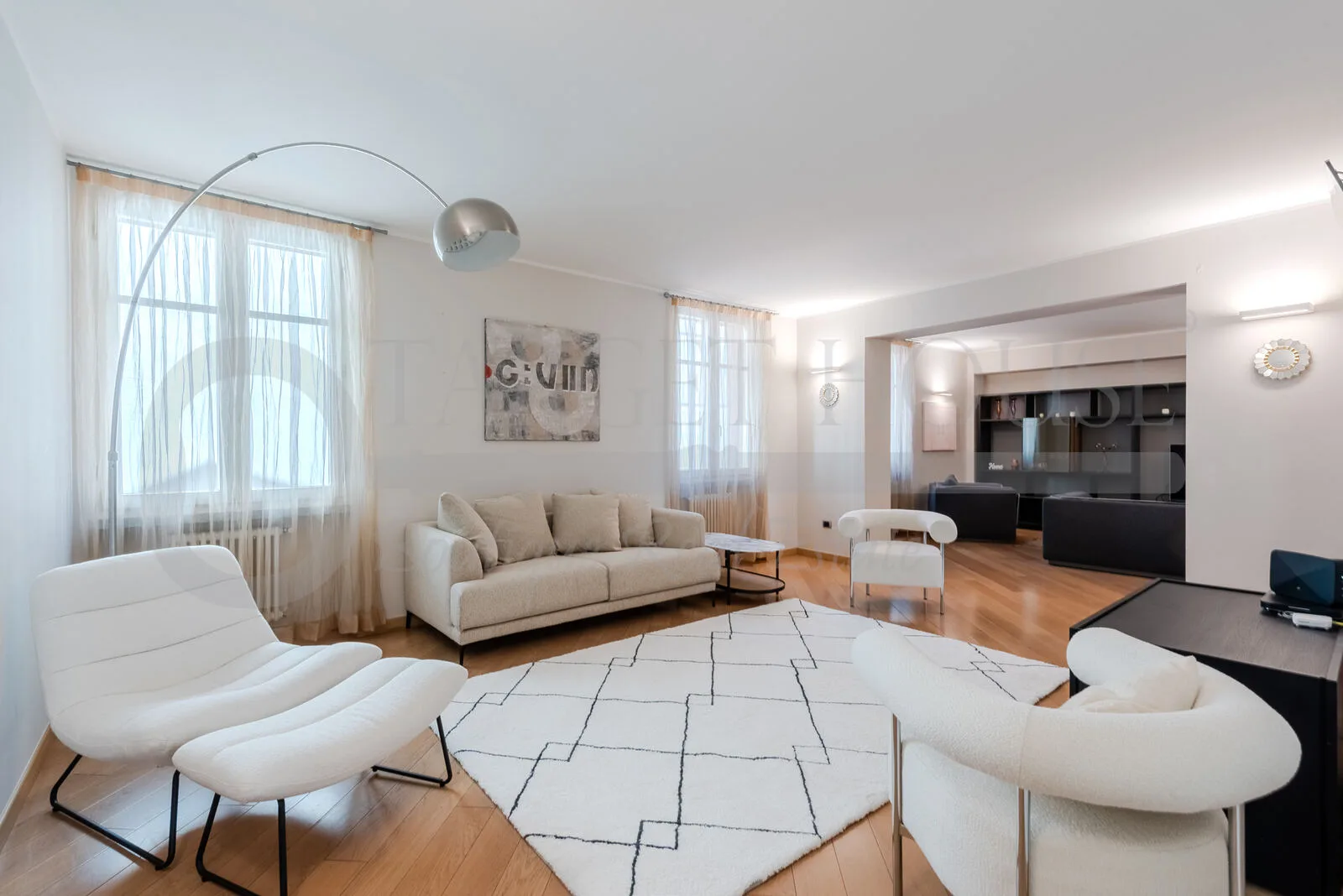 Luxury duplex apartment in central Como near the cathedral and lake — gallery photo 29