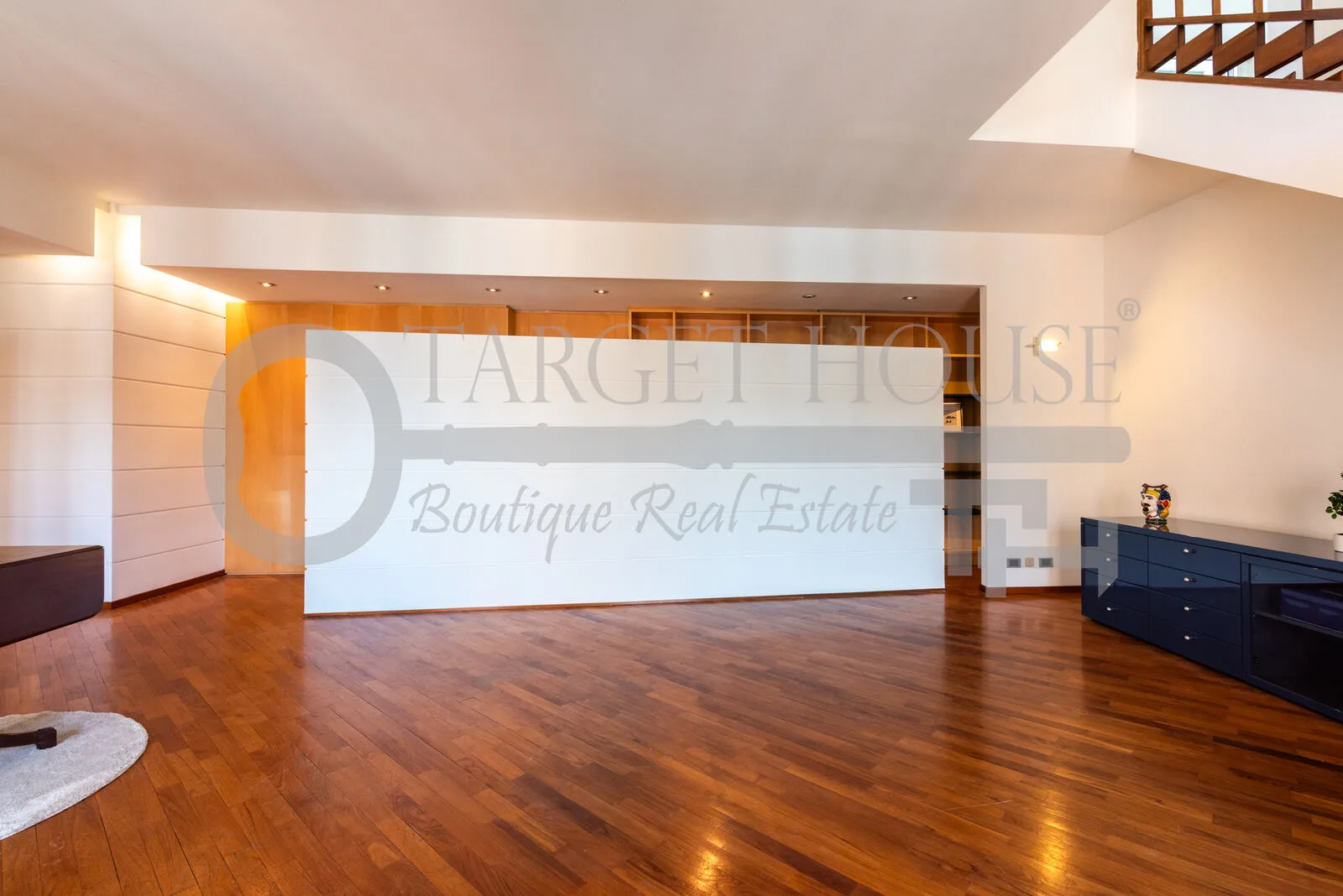 Milan penthouse with panoramic 100 sqm rooftop terrace — gallery photo 8