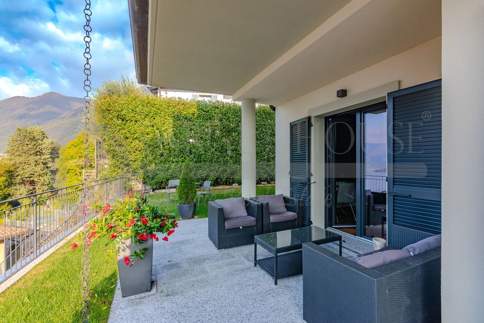 Villa in Faggeto Lario with Lake Como views — gallery photo 4