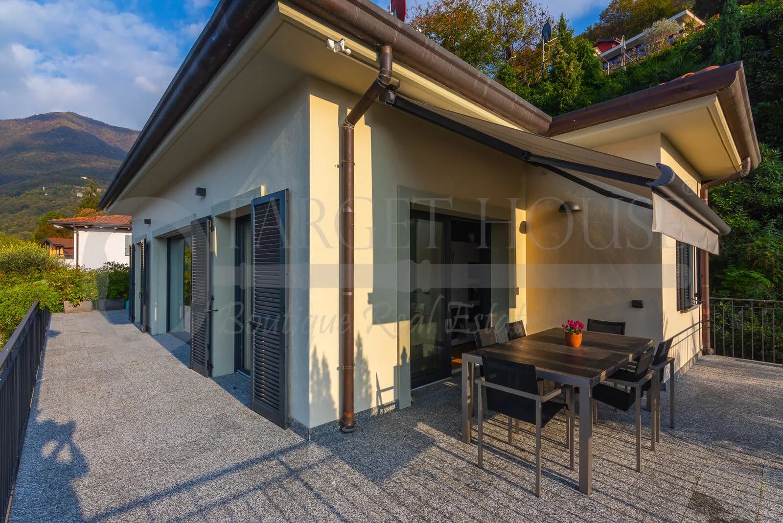 Villa in Faggeto Lario with Lake Como views — gallery photo 10