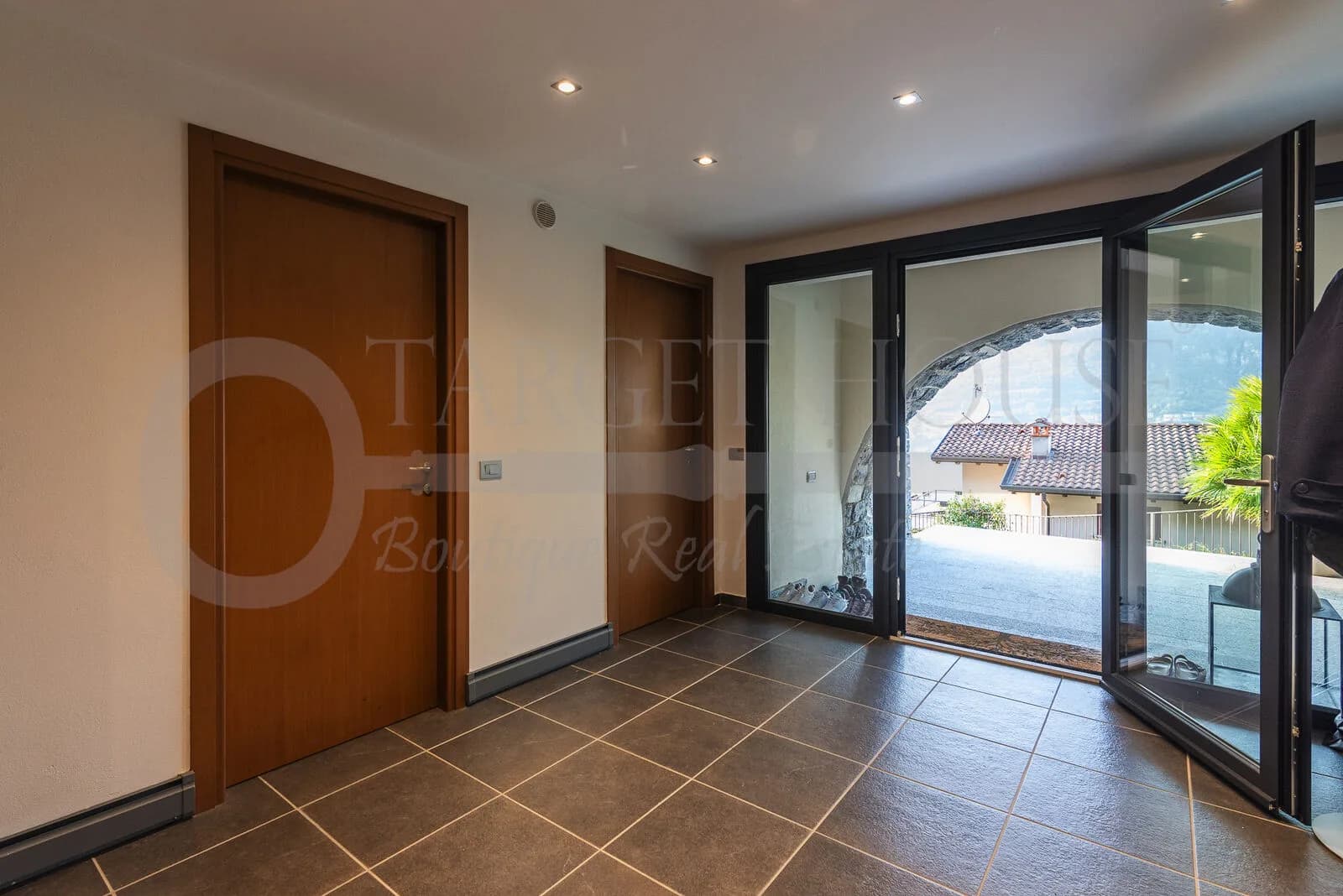Villa in Faggeto Lario with Lake Como views — gallery photo 28