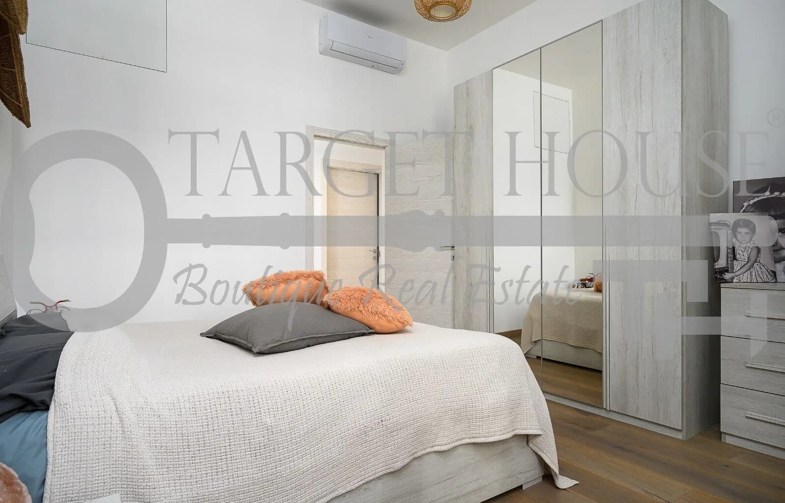 Luxury apartment in Milano Garibaldi overlooking Piazza Gae Aulenti — gallery photo 23