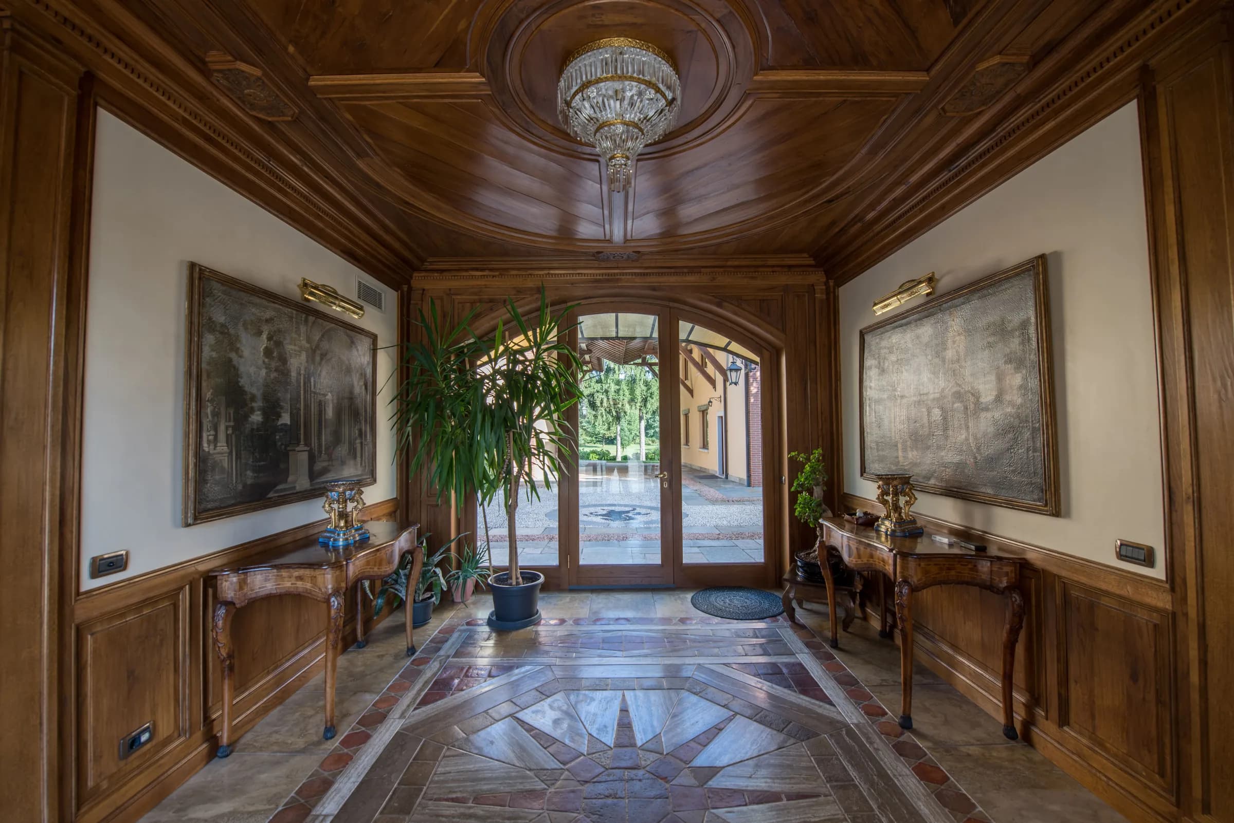 Unique Luxury Estate with Private Park & Equestrian Facilities – Lombardy, Italy — photo 8