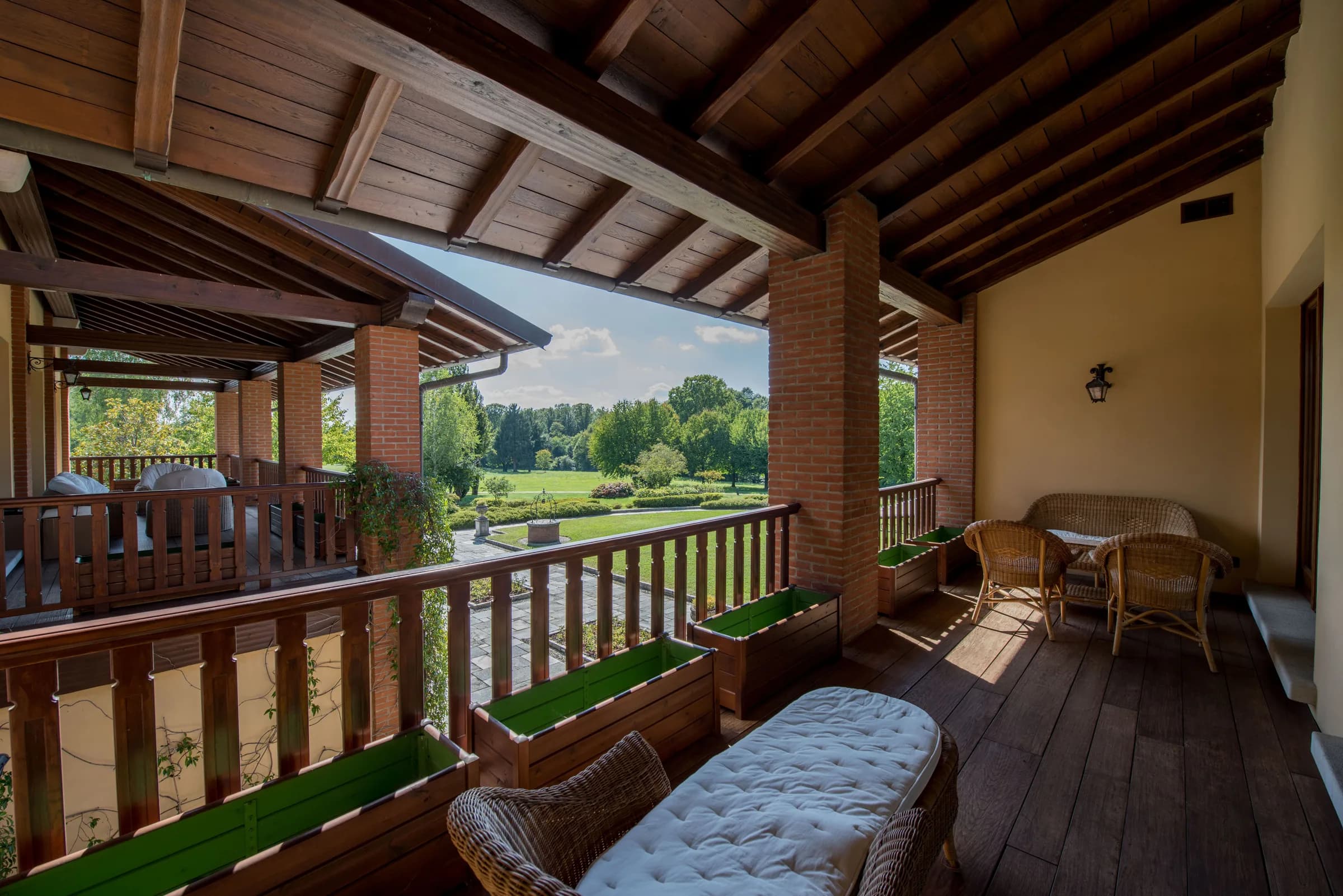 Unique Luxury Estate with Private Park & Equestrian Facilities – Lombardy, Italy — photo 18