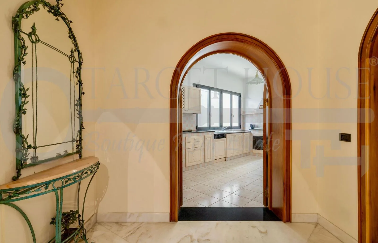 Luxury villa on Lake Maggiore — gallery photo 8